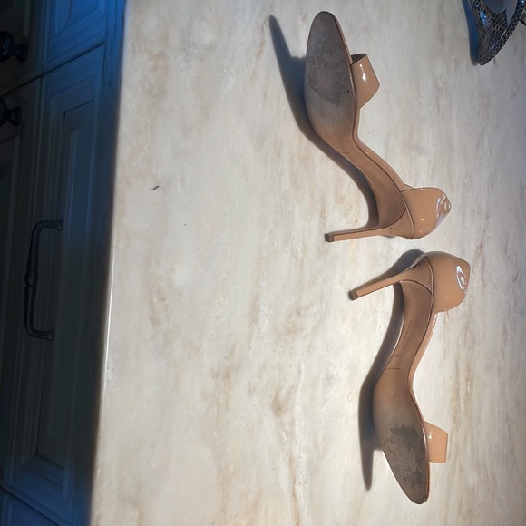 Manolo Blahnik size 40, nude, patent leather, open toe. - Picture 6 of 7